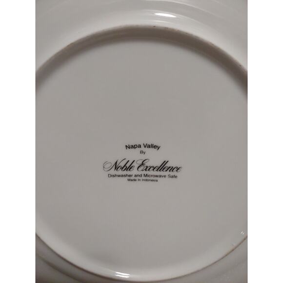 Noble Excellence Napa Valley Fruit Design Porcelain 10.75" Dinner Plate - Picture 4 of 10